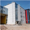 В красноярском Солнечном завершается строительство школы на 1 100 мест