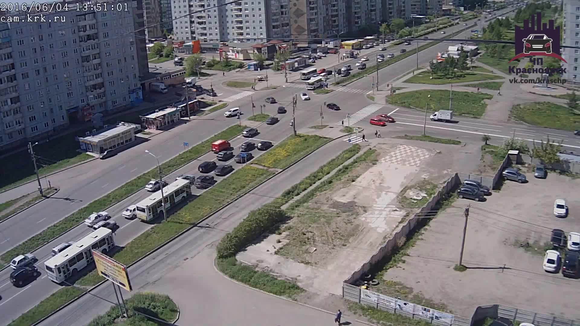 Перекресток комсомольский. Комсомольский и мате Залки перекресток. Перекресток Комсомольский проспект и мате Залки Красноярск. Киев улица мате Залки. Красноярск проспект Комсомольский перекресток на Шумяцкого.