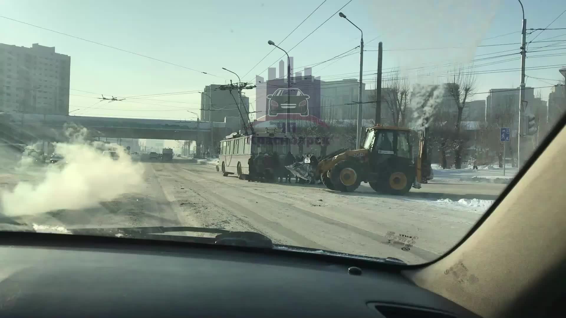 Пассажир красноярск. Авария на Партизана Железняка Красноярск сегодня. ДТП на Партизана Железняка в Красноярске сегодня. ДТП В Красноярске сегодня на Партизана Железняка 02.03.2022.