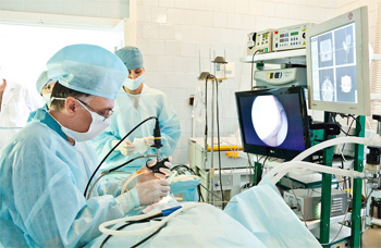 Красноярские хирурги впервые провели баллонную синусопластику